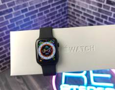 Apple Watch Series 8. GPS, IP67 ����