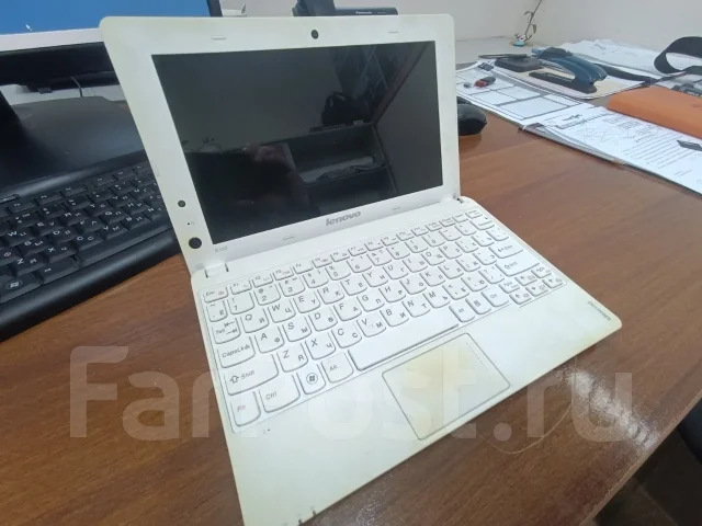 Lenovo IdeaPad S100. 10.1", 1,7����, ��� 2048 ��, ���� 320���, WiFi: 1, Bluetooth: 1, ����������� �� 1��. ����