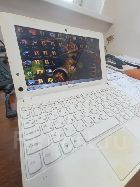 Lenovo IdeaPad S100. 10.1", 1,7����, ��� 2048 ��, ���� 320���, WiFi: 1, Bluetooth: 1, ����������� �� 1��. ����