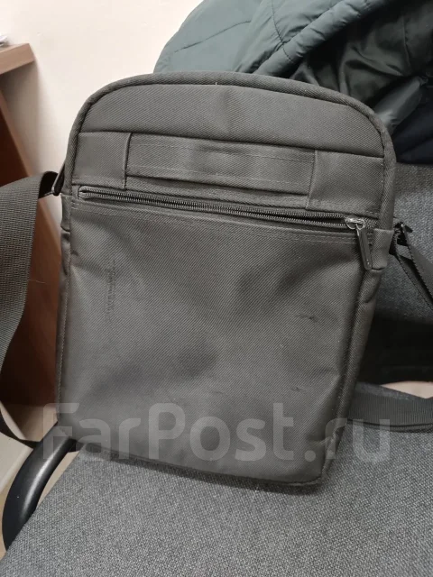Lenovo IdeaPad S100. 10.1", 1,7����, ��� 2048 ��, ���� 320���, WiFi: 1, Bluetooth: 1, ����������� �� 1��. ����