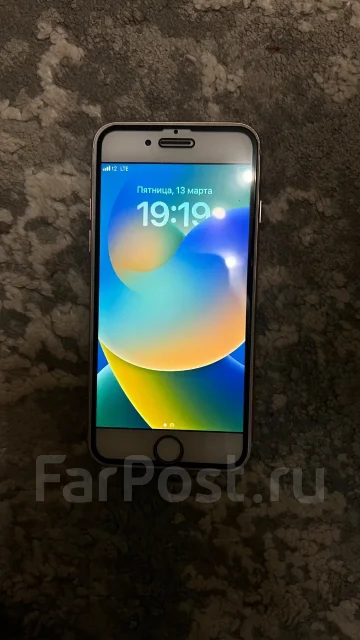 Apple iPhone 8. �/�, 64 ��, �������, 3G, 4G LTE ����