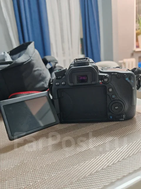 Canon EOS 80D ����