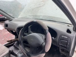Mitsubishi Libero ����