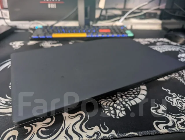 Huawei. 15.6", 2,3����, ��� 8 ��, ���� 512���, WiFi: 1, Bluetooth: 1, ����������� �� 4��. ����