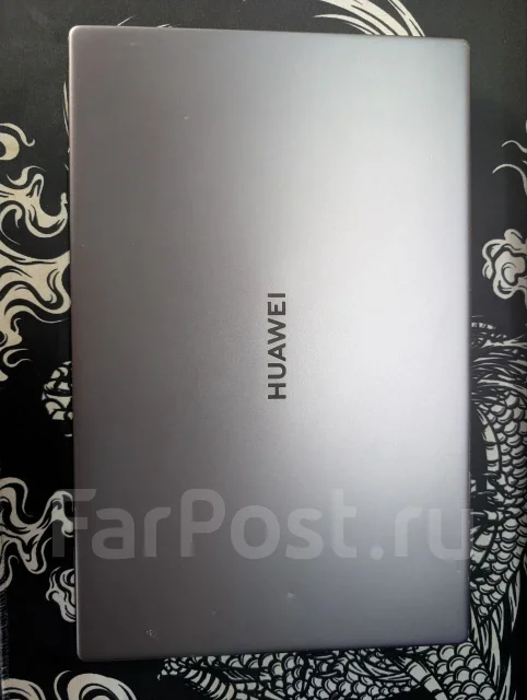Huawei. 15.6", 2,3����, ��� 8 ��, ���� 512���, WiFi: 1, Bluetooth: 1, ����������� �� 4��. ����