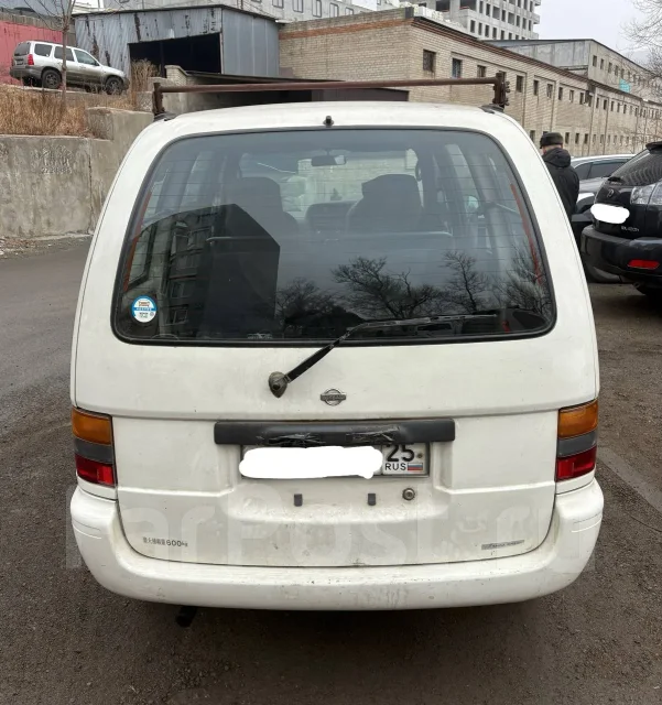 Nissan Serena. �������, ������, 2.0 (76��.�.), ������, 152����. �� ����