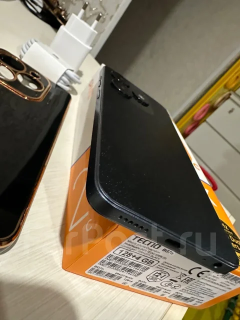 Tecno Spark 20C. �/�, 128 ��, 3G, 4G LTE, 5G, Dual-SIM, ����������, NFC ����