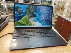 Asus ZenBook. 14", 2,2����, ��� 8 ��, ���� 512���, WiFi: 1, Bluetooth: 1, ����������� �� 2��. ����