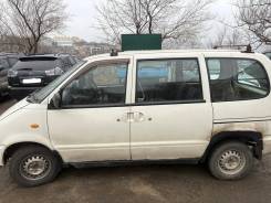Nissan Serena. �������, ������, 2.0 (76��.�.), ������, 152����. �� ����