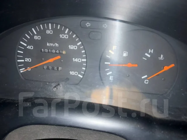 Nissan Serena. �������, ������, 2.0 (76��.�.), ������, 152����. �� ����