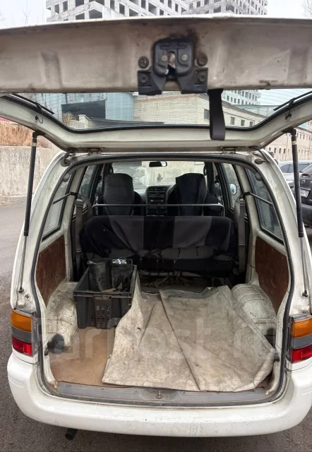 Nissan Serena. �������, ������, 2.0 (76��.�.), ������, 152����. �� ����