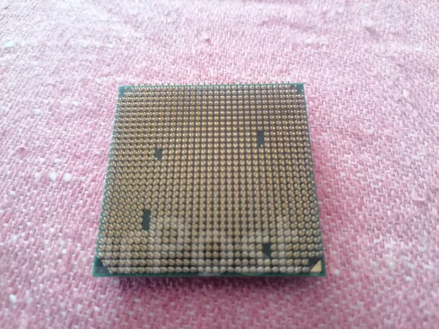 AMD Phenom II X4 955 ����
