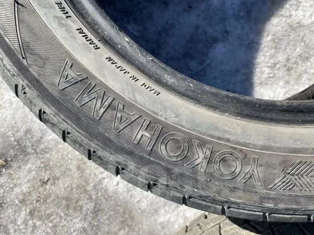 Yokohama Advan A10. ������, �/�, ����� 50 % ����