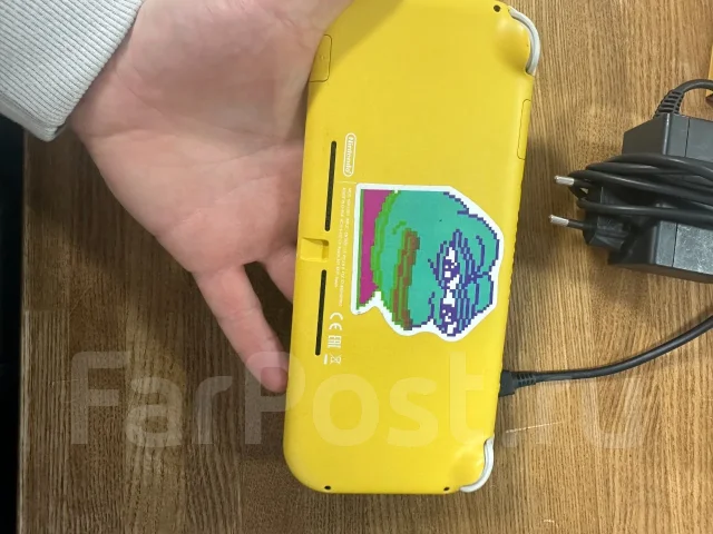 Nintendo Switch Lite ����