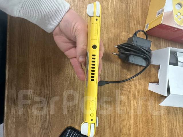 Nintendo Switch Lite ����