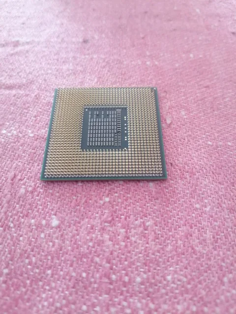 Intel Core i3-2330M ����