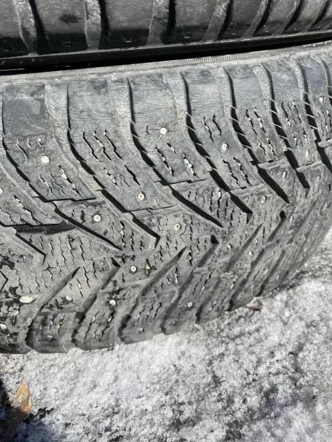 Nokian Hakkapeliitta 8 SUV. ������, ����������, �/�, ����� 50 % ����
