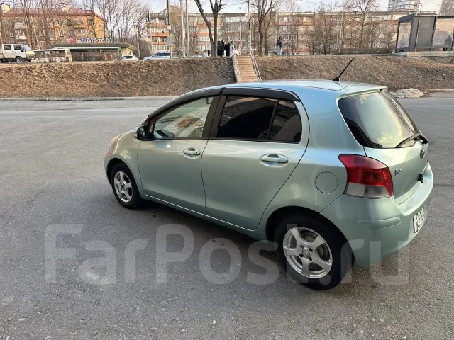 Toyota Vitz. ��������, ��������, 1.3 (87��.�.), ������, 90 000����. �� ����