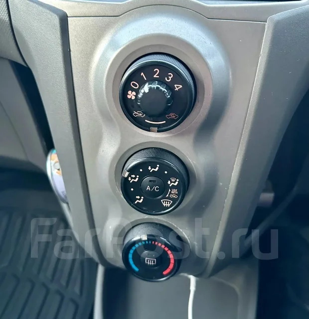 Toyota Vitz. ��������, ��������, 1.3 (87��.�.), ������, 90 000����. �� ����