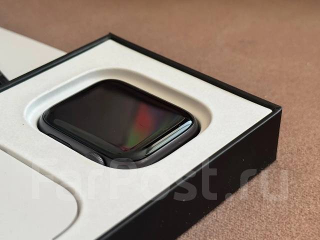 Apple Watch SE. GPS, NFC, IP68 ����