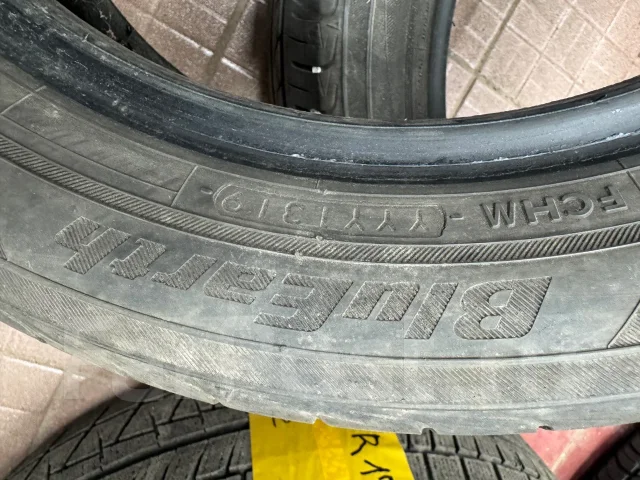 Yokohama BluEarth AE-01. ������, 2019 ���, �/�, ����� 50 % ����