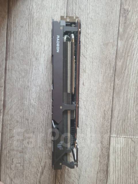 Radeon RX 6800 ����