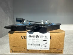 ������� ��������� �������� VAG AUDI 8K0698151B 8K0698151B ����