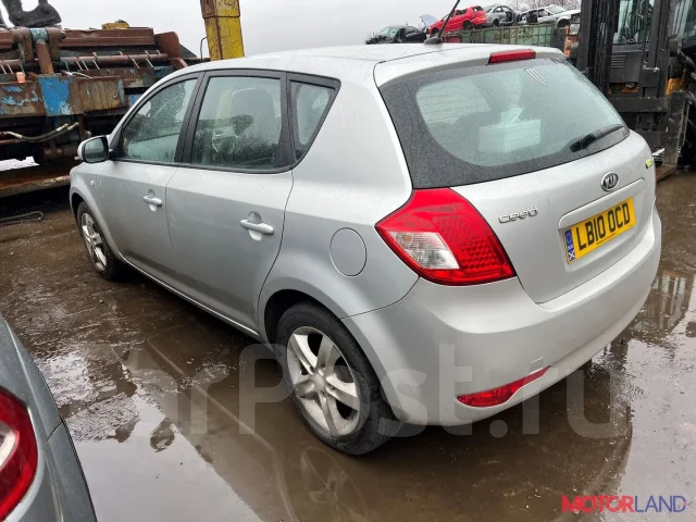 ������� Kia Ceed 2007-2012 21008276 361002A300 ����