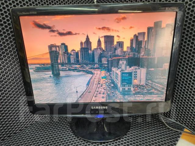 Samsung. 22", ���������� �� (LCD, LED, QLED) ����