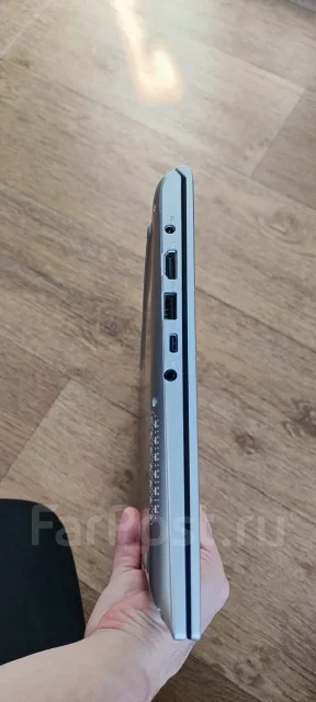 Asus. 14", 2,6����, ��� 4 ��, ���� 120���, WiFi: 1, Bluetooth: 1, ����������� �� 6��. ����
