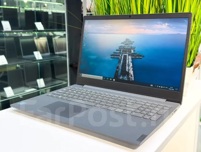 Lenovo V15. 15.6", WiFi: 1, Bluetooth: 1 ����