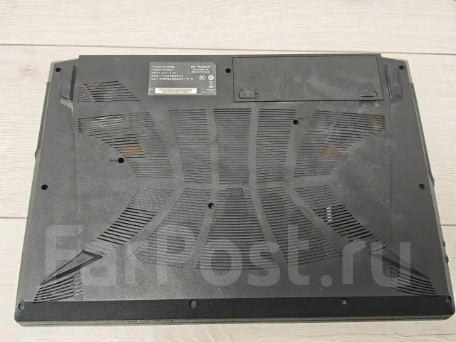 Hasee. 15.6", ��� 16 ��, ���� 500���, WiFi: 1, Bluetooth: 1, ����������� �� 2��. ����
