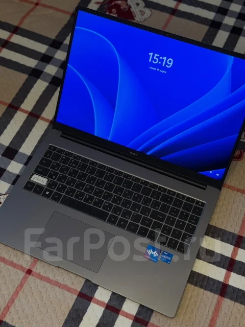 Honor MagicBook X 16. 16", 2����, ��� 8 ��, ���� 477���, WiFi: 1, Bluetooth: 1, ����������� �� 9��. ����