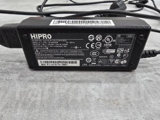 Acer Aspire 5542G. 15.6", 2����, ��� 3072 ��, WiFi: 1, Bluetooth: 1 ����