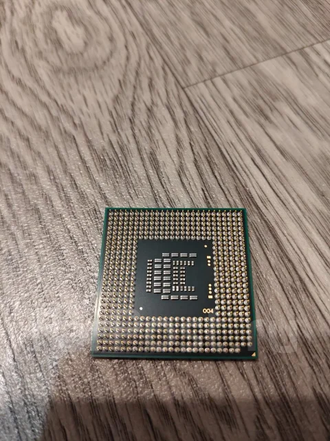Intel Pentium T4400 ����