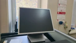 Samsung. 15" ����