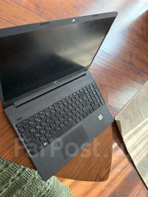 HP 15s-eq1308ur. 15.6", 2,4����, ��� 8 ��, ���� 256���, WiFi: 1, Bluetooth: 1 ����