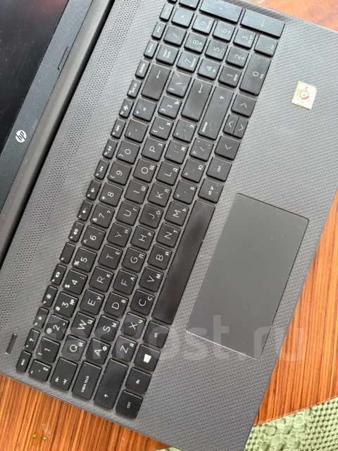 HP 15s-eq1308ur. 15.6", 2,4����, ��� 8 ��, ���� 256���, WiFi: 1, Bluetooth: 1 ����
