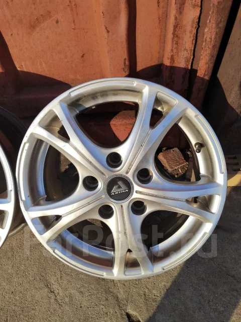 Akina. 6.0x15", 5x114.3, ET45, �� 67���. ����