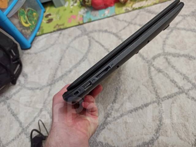 Acer Aspire ES1-512. 15.6", 2,2����, ��� 2048 ��, ���� 320���, WiFi: 1, Bluetooth: 1, ����������� �� 1��. ����