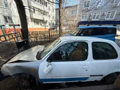 Nissan March. K11942898, CG10030016C ����