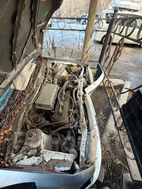 Nissan March. K11942898, CG10030016C ����