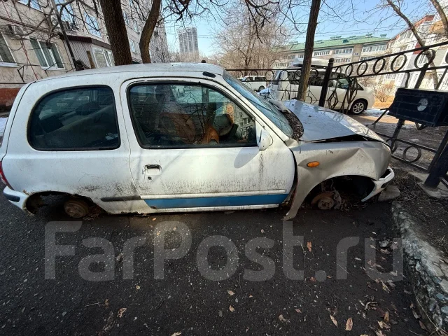 Nissan March. K11942898, CG10030016C ����