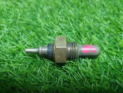 ������ ����������� ��������� Mercedes 190 1985 0055421017 W201 M102.962 2.0� 0055421017 ����