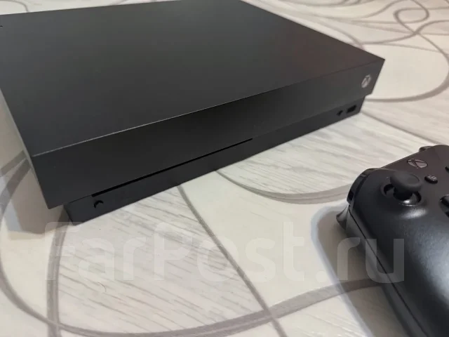 Microsoft Xbox One X ����