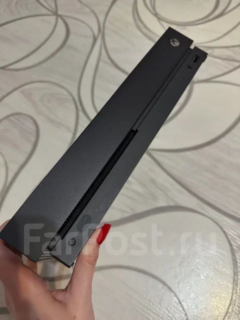 Microsoft Xbox One X ����