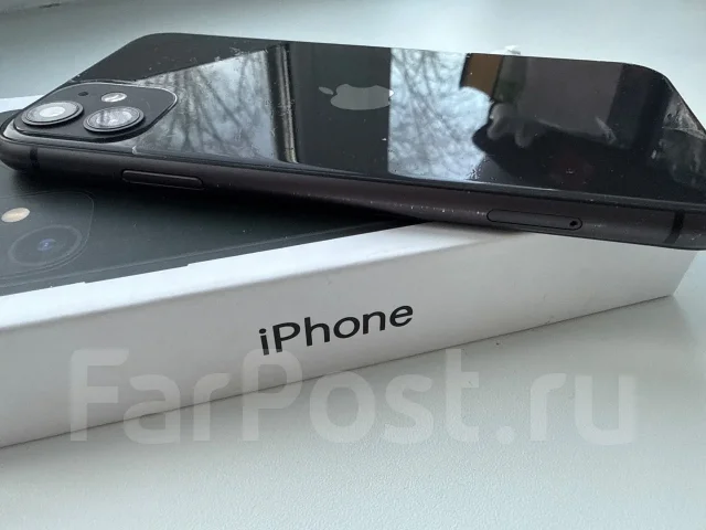 Apple iPhone 11. �/�, 128 ��, ������, 3G, 4G LTE, 5G, Dual-SIM, NFC ����
