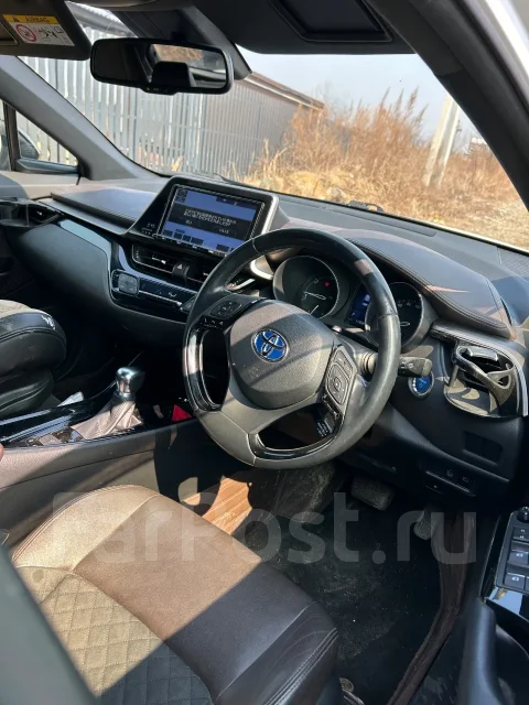 Toyota C-HR. 111 024����. �� ����
