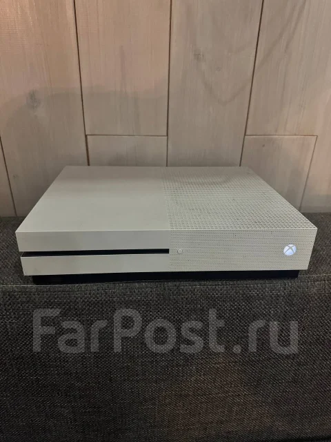 Microsoft Xbox One S ����