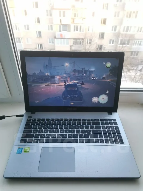 Asus X550CC-XO062H. 15.6", 1,8����, ��� 4 ��, ���� 256���, WiFi: 1, Bluetooth: 1, ����������� �� 1��. ����